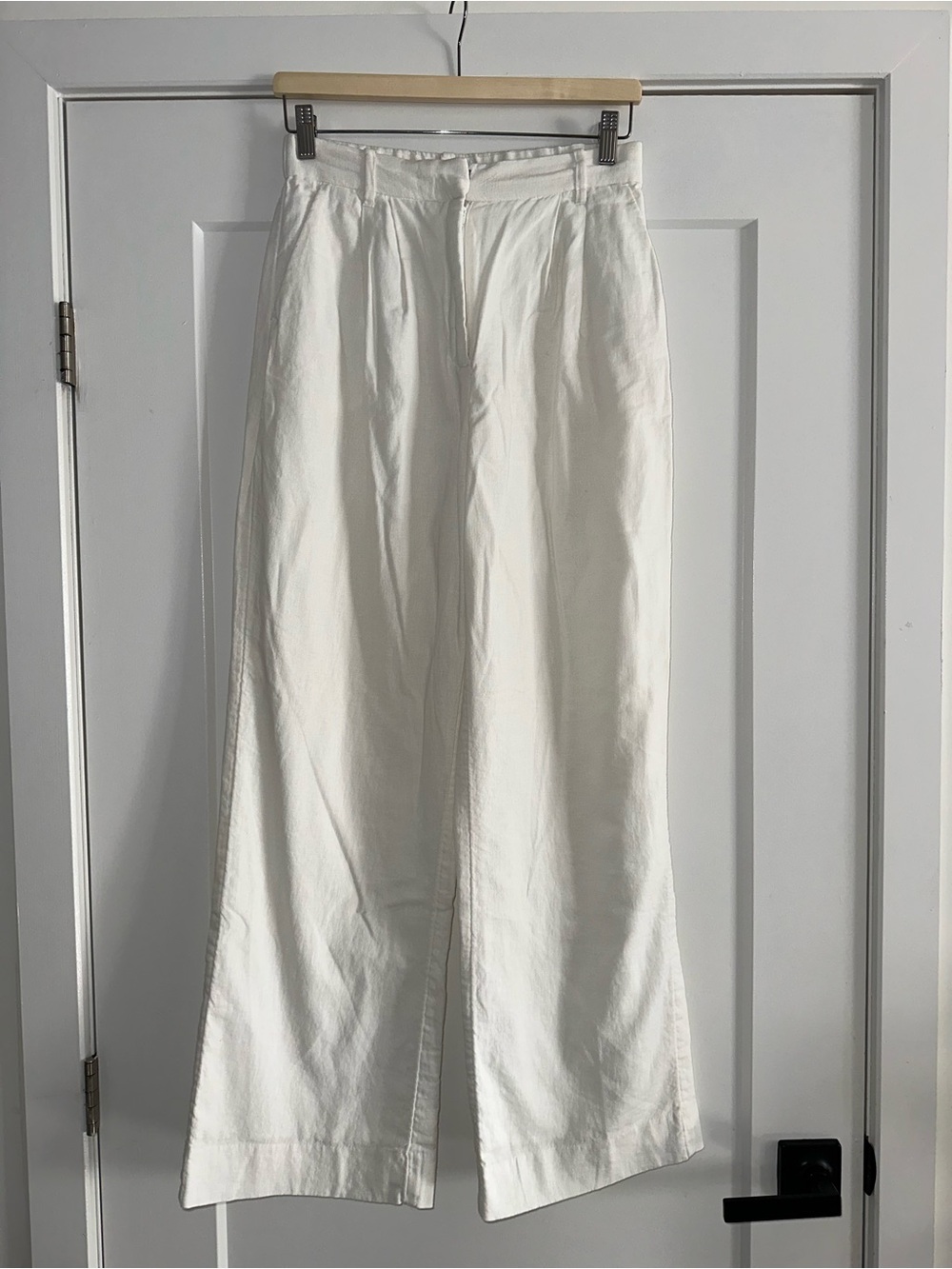 Abercrombie & Fitch White Linen Blend High Rise Wide Leg Pleated Pants, Size S